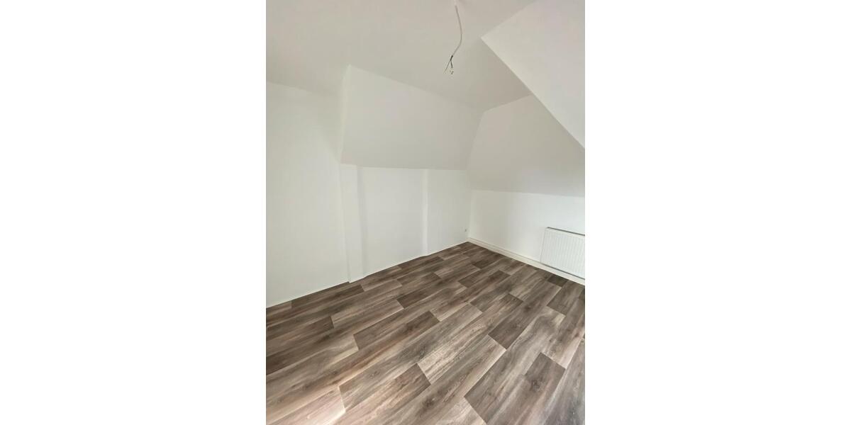 Dachgeschoßwohnung Hattingen Blankenstein - 4 Zimmer, 60 m&sup2;, 550&euro; | Angebot:26420599