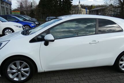 Kia Rio 135.000 km 5.200 &euro; Bergkamen 59192