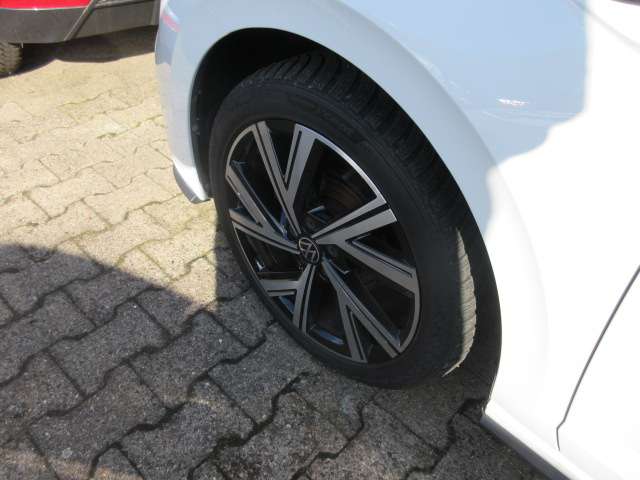 VW Polo R-Line 1.0 TSI DSG NAVI LED ACC ALU APS SITZH 46.350 km 20.788 &euro; Bergkamen 59192