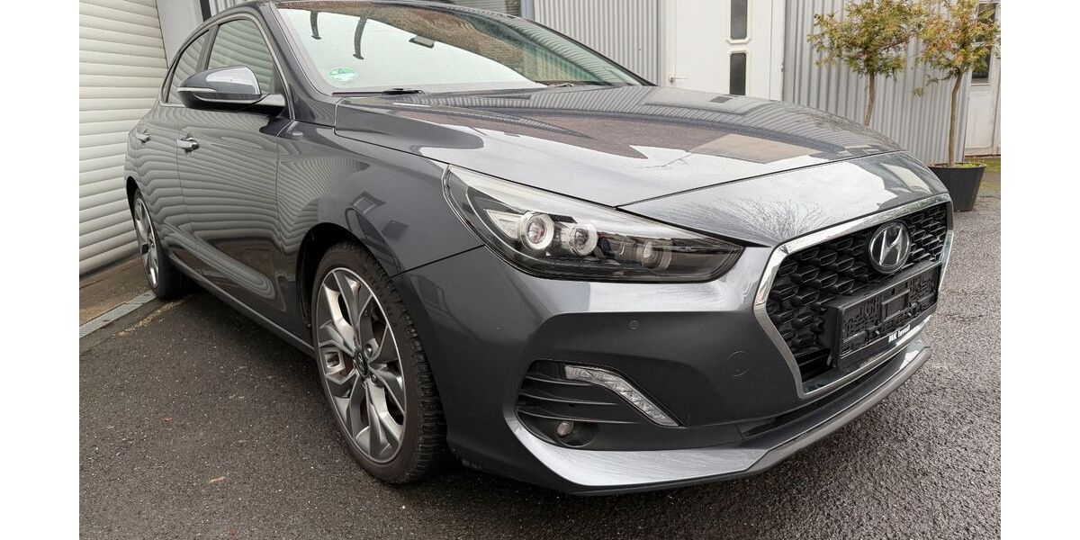 Hyundai i30 109.150 km 13.990 &euro; Iserlohn 58636