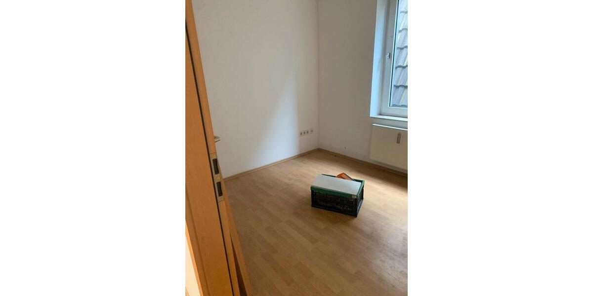 Mehrfamilienhaus, Wohnhaus Witten - 12 Zimmer, 85 m&sup2;, 1.300&euro; | Angebot:24242261