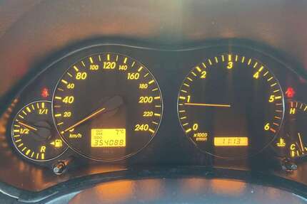 Toyota Avensis 354.189 km 1.800 &euro; Hagen 58089