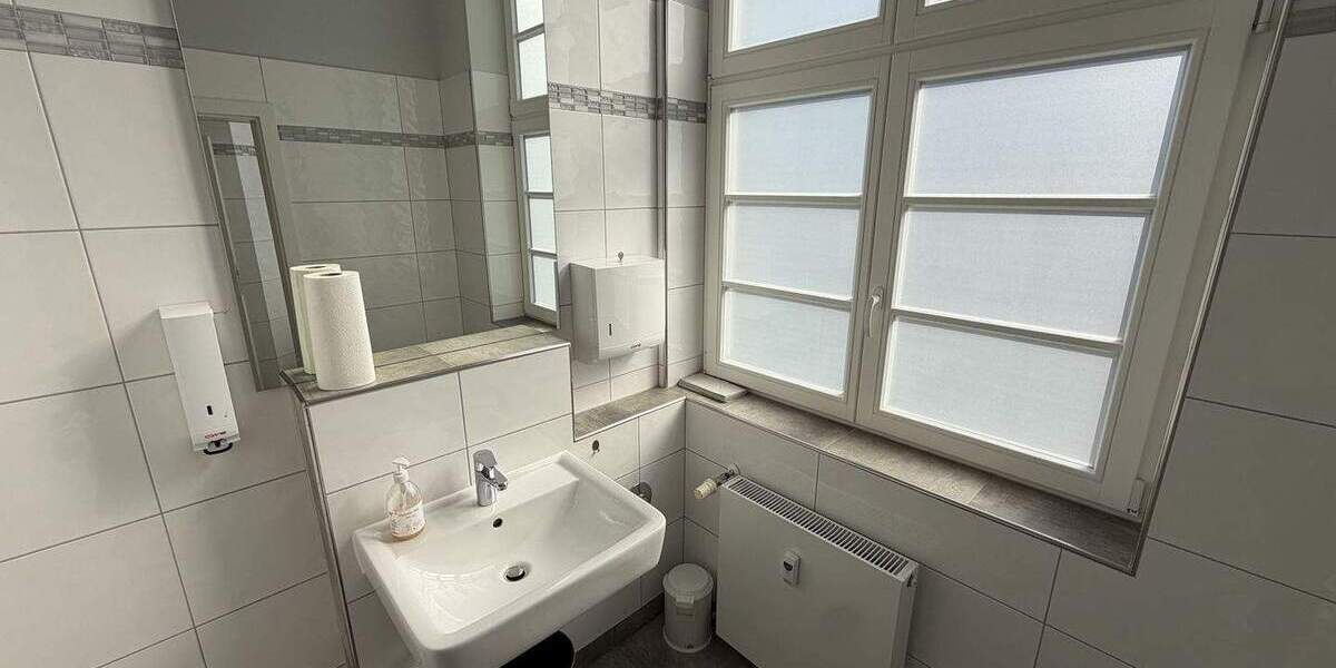 Gewerbeobjekt Hagen Hochschulviertel - 7 Zimmer, 243 m&sup2;, 2.900&euro; | Angebot:25675679