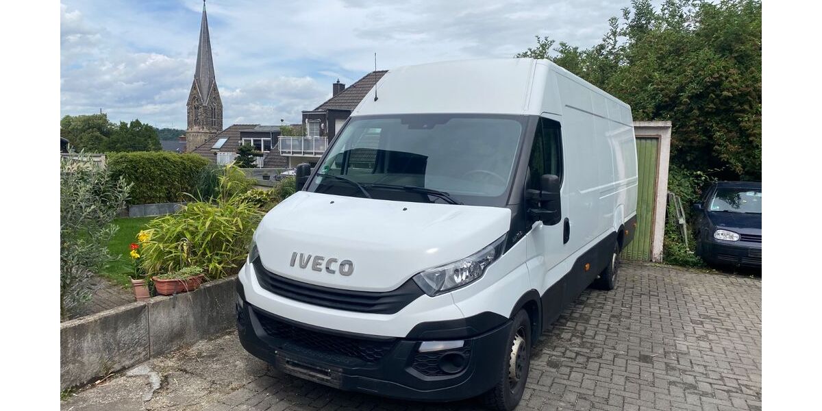 IVECO Andere 151.899 km 14.500 € Bochum 44879