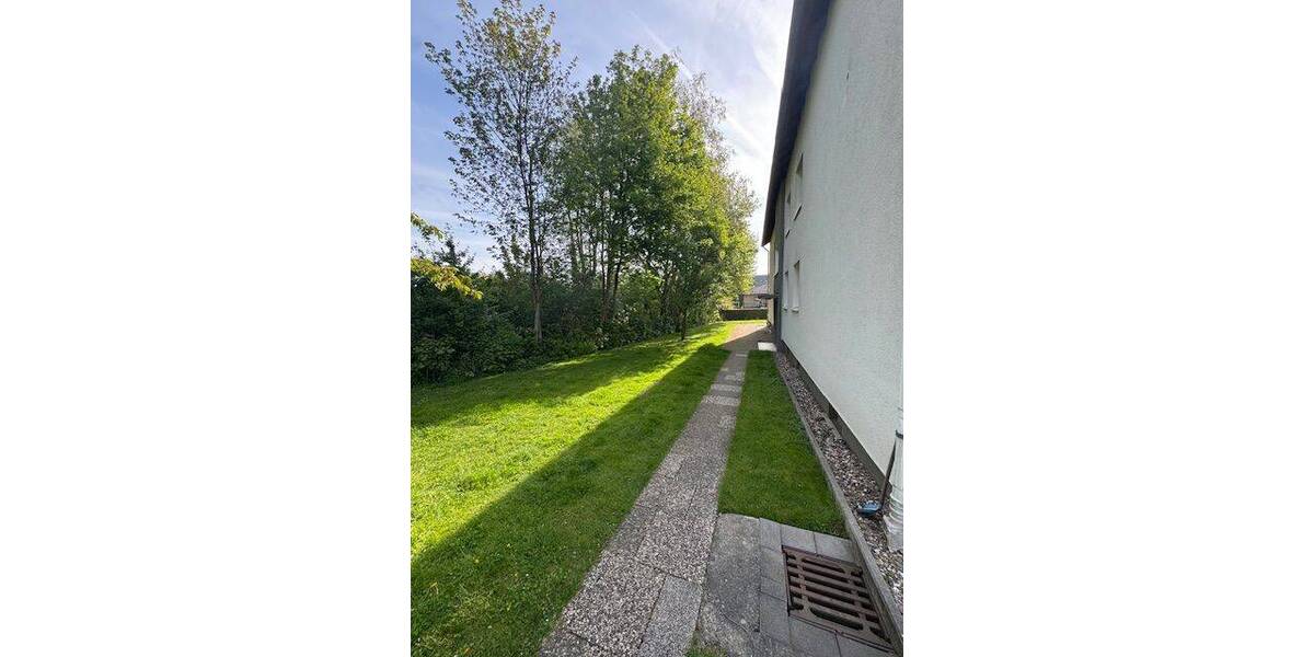 Etagenwohnung Lünen Beckinghausen - 3 Zimmer, 116 m&sup2;, 1.000&euro; | Angebot:26584235