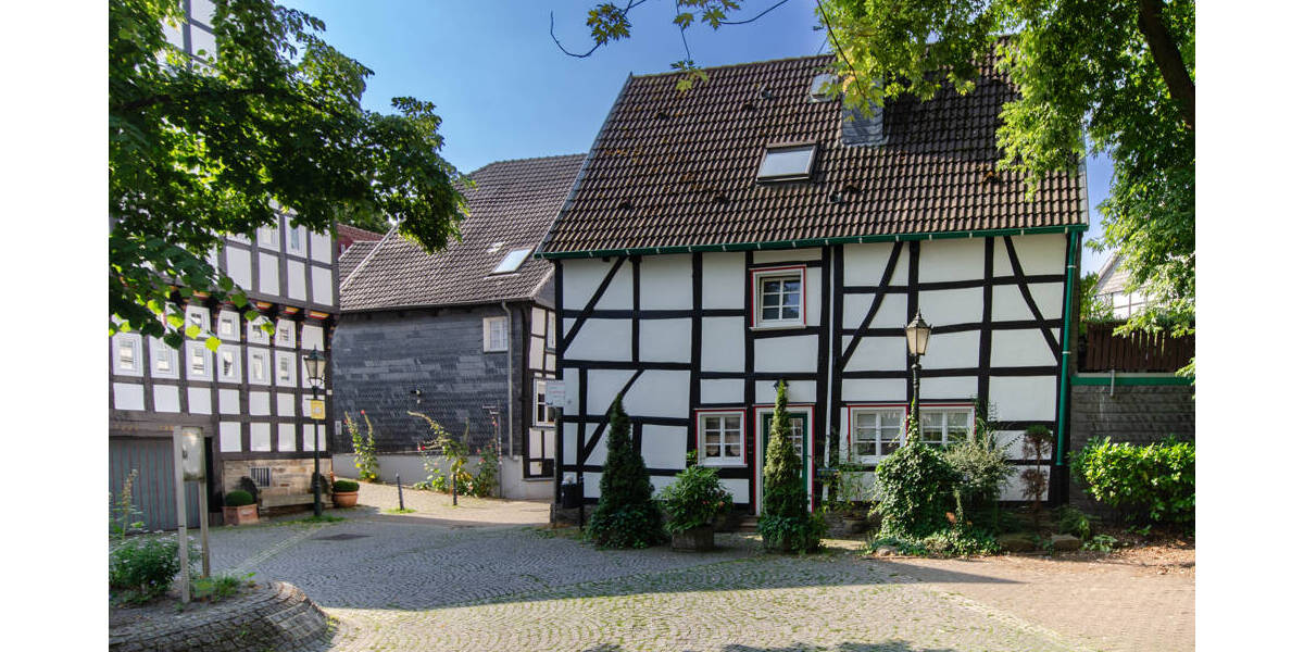 Seltene Altstadt-Rarität: Denkmalgeschütztes Fachwerkhaus mit Südwest-Terrasse in Hattingen 6 zimmer