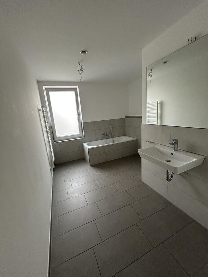 Bei VIVAWEST die Sonnenstrahlen auf der eigenen Terrasse genießen. zimmer