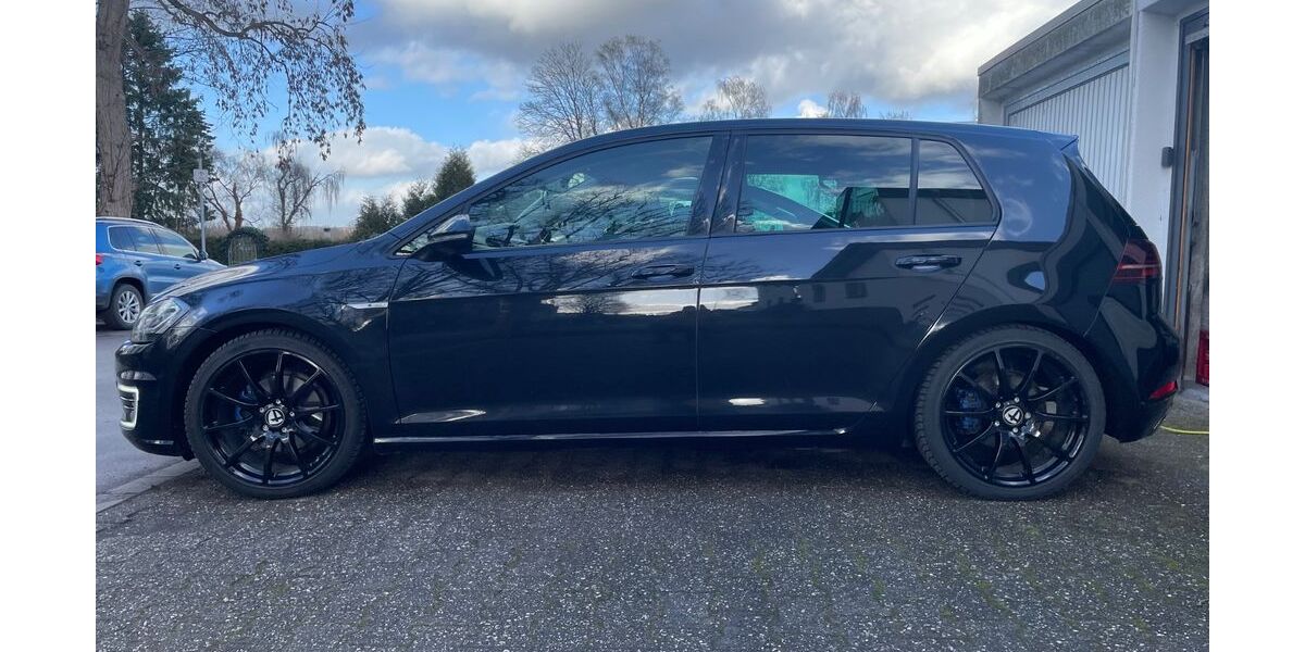 VW Golf 84.000 km 12.599 &euro; Lünen 44536