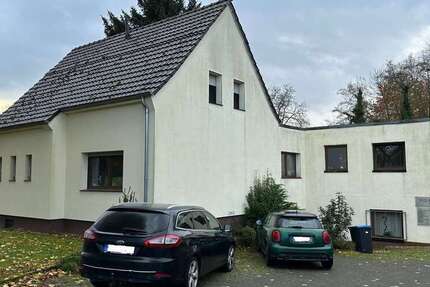 Haus zum Kaufen in Bedburg 455.000 € 232 m²