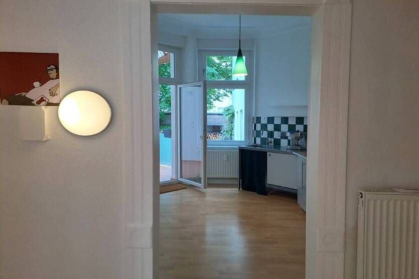 Rüttenscheider Herzblatt! Atmosphärische 3½-R.-Altbau-Wohnung im Erdgeschoss mit Terrasse