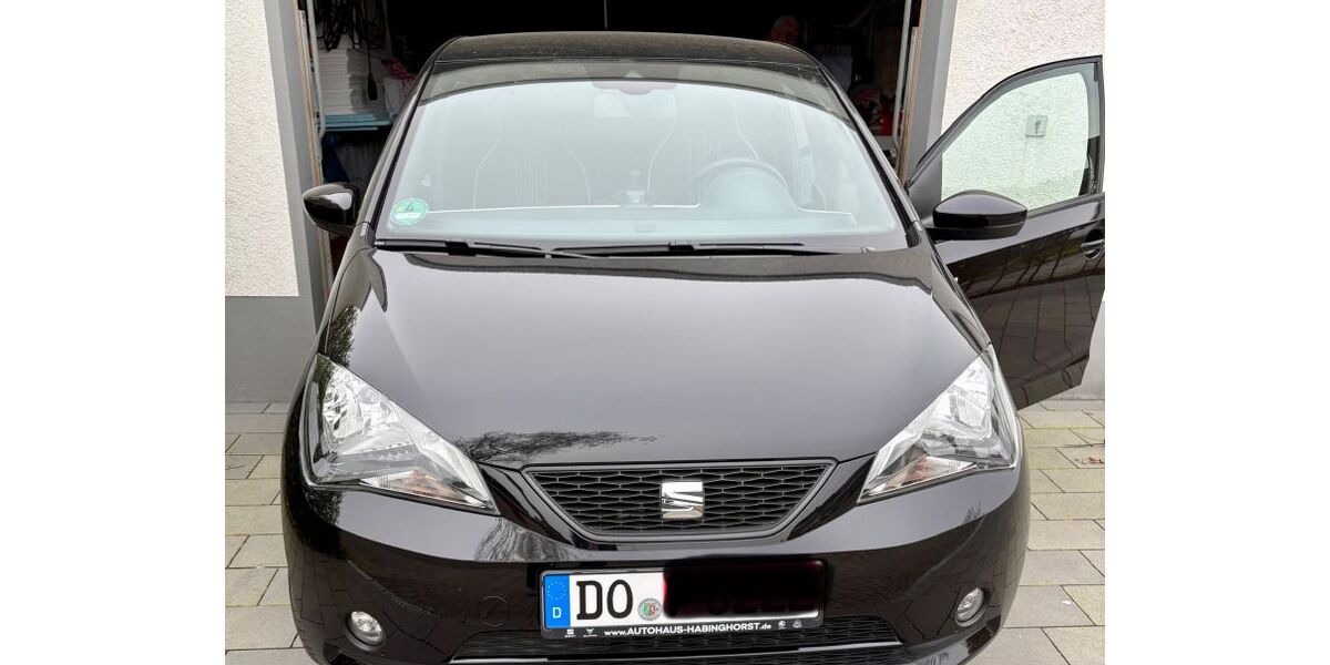 Seat Mii 33.002 km 12.500 &euro; Dortmund 44329