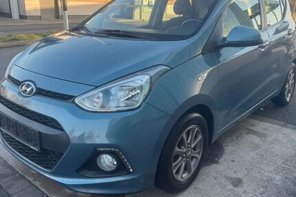 Hyundai i10 64.000 km 6.450 &euro; recklinghausen 45657
