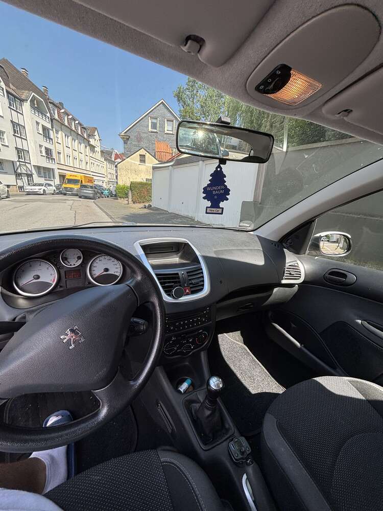 206