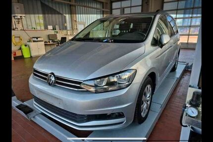 VW Touran 158.000 km 17.999 &euro; Dortmund 44287