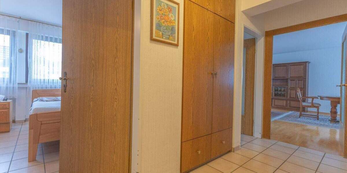 Etagenwohnung Menden Mitte - 2 Zimmer, 69 m&sup2;, 145.000&euro; | Angebot:24498078
