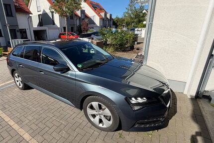 Skoda Superb 69.000 km 22.250 &euro; Schwerte 58239