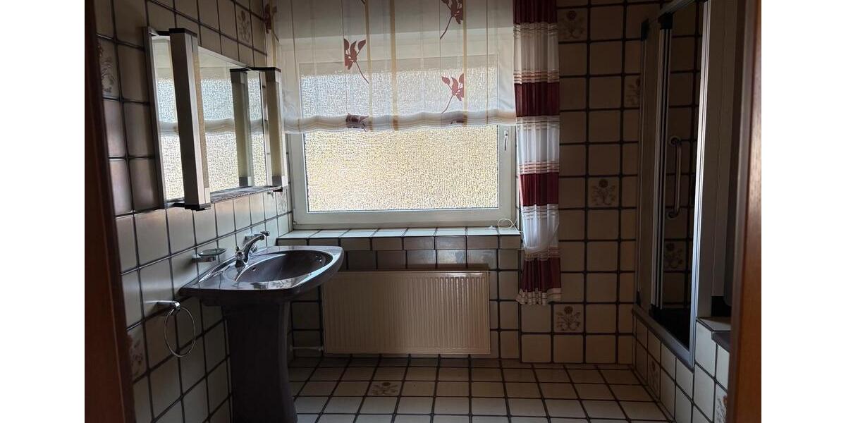 Reihenhaus Recklinghausen Berghausen - 6.5 Zimmer, 180 m&sup2;, 420.000&euro; | Angebot:26795310