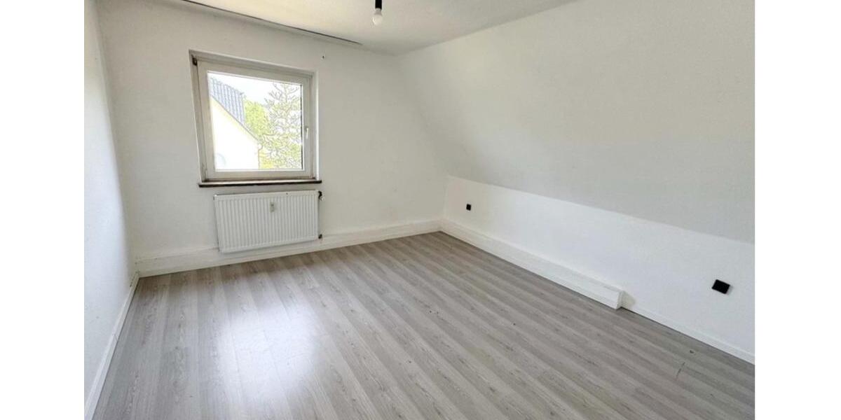 Dachgeschoßwohnung Dortmund Mengede - 3 Zimmer, 50 m&sup2;, 720&euro; | Angebot:26256321
