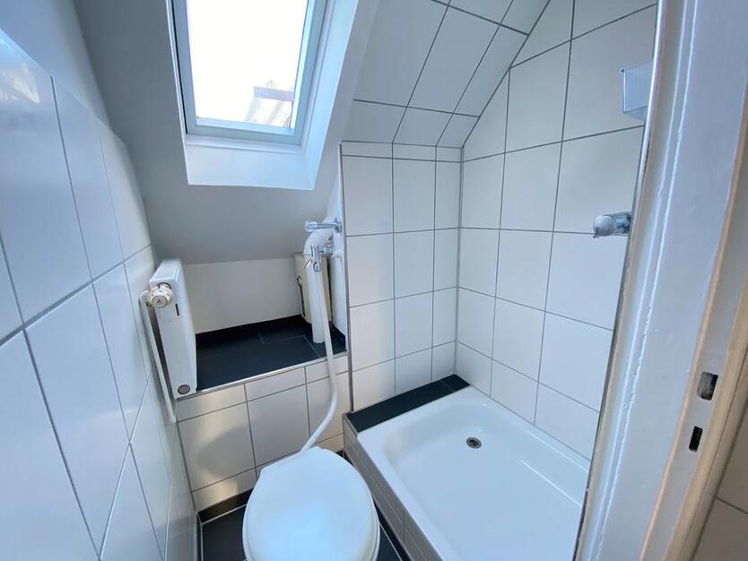 Schöne DG Wohnung mit wunderschönem Ausblick zimmer