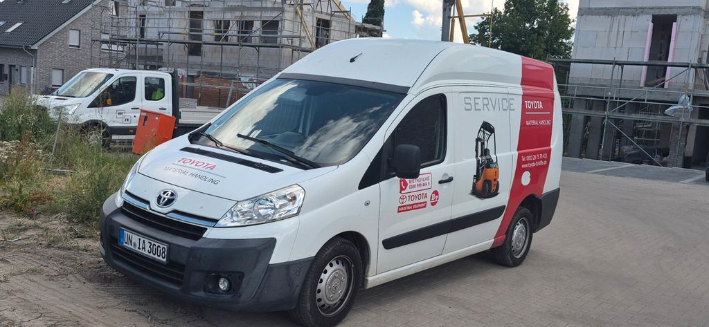 Toyota Proace (Verso) 106.000 km 8.500 &euro; Kamen 59174