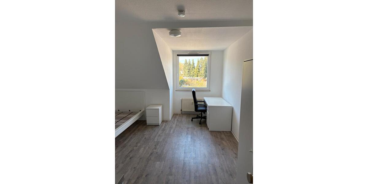 Dachgeschoßwohnung Dortmund Hombruch - 1 Zimmer, 18 m&sup2;, 450&euro; | Angebot:26358763