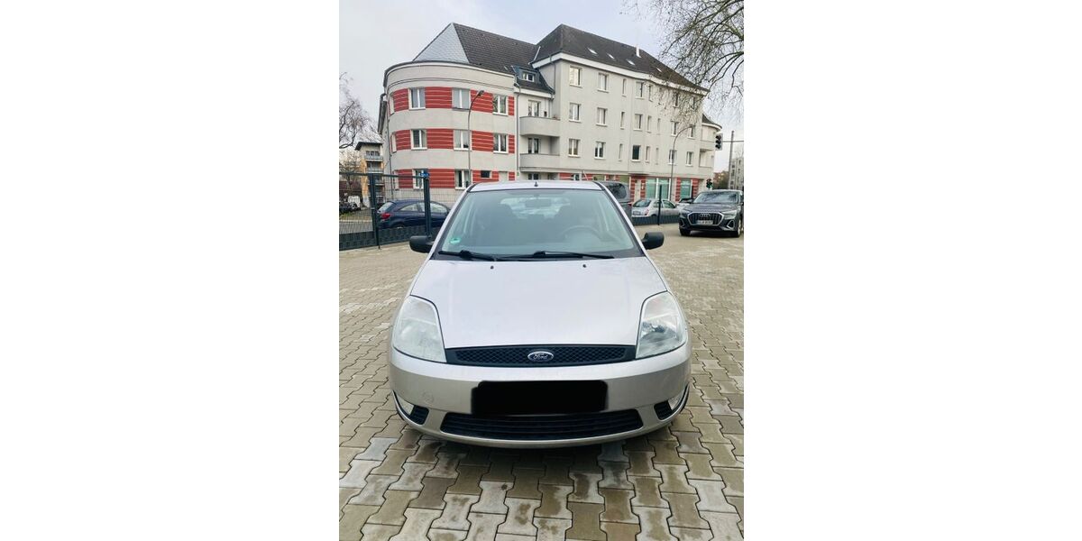 Ford Fiesta 144.500 km 3.599 &euro; Bochum 44789