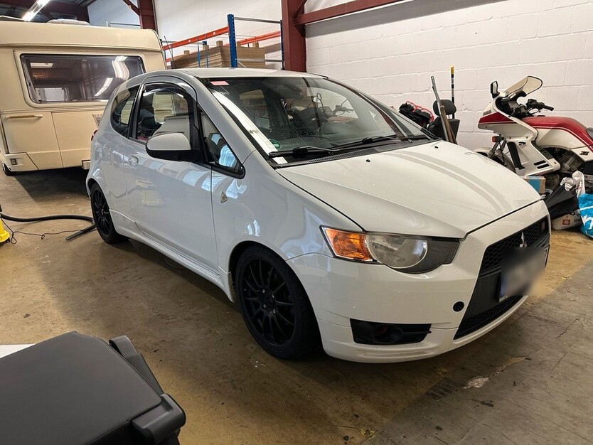 Mitsubishi Colt 85.000 km 7.900 € Unna 59423