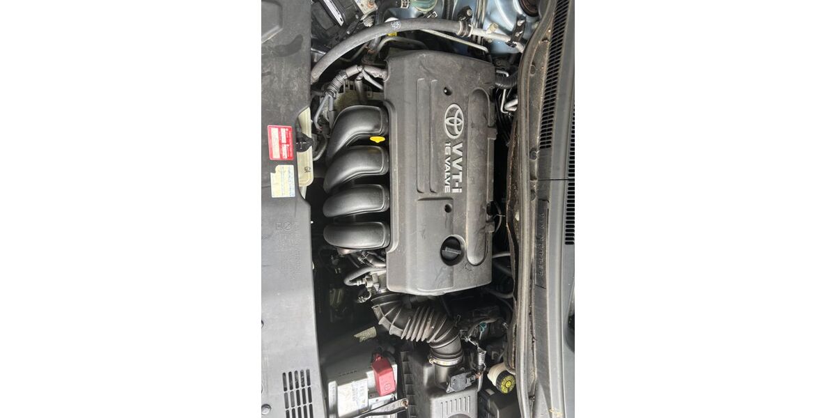 Toyota Corolla Verso 105.868 km 3.500 &euro; Dortmund 44328