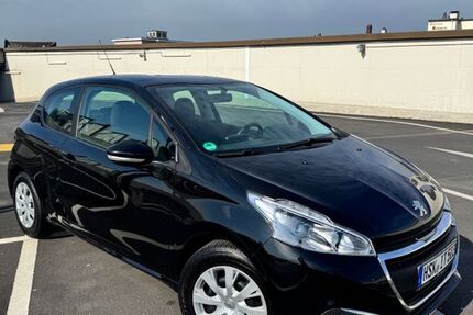 Peugeot 208 159.329 km 3.000 &euro; Recklinghausen 45657