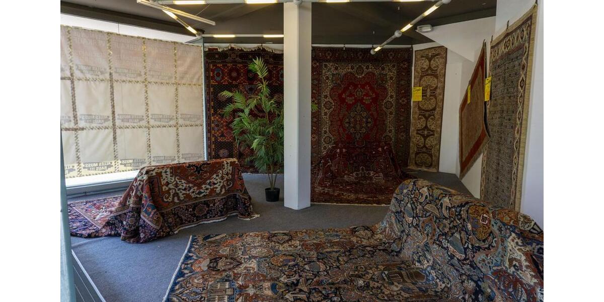 Gewerbeimmobilie, nutzbar als Ladenlokal, Ausstellungsfläche, Praxis zimmer