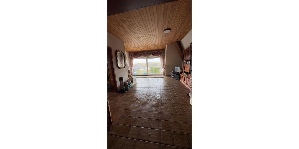 Dachgeschoßwohnung Schwerte - 3.5 Zimmer, 83 m&sup2;, 230.000&euro; | Angebot:27474967