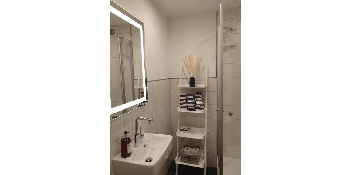 Dachgeschoßwohnung Iserlohn - 6 Zimmer, 120 m&sup2;, 200.000&euro; | Angebot:26367652