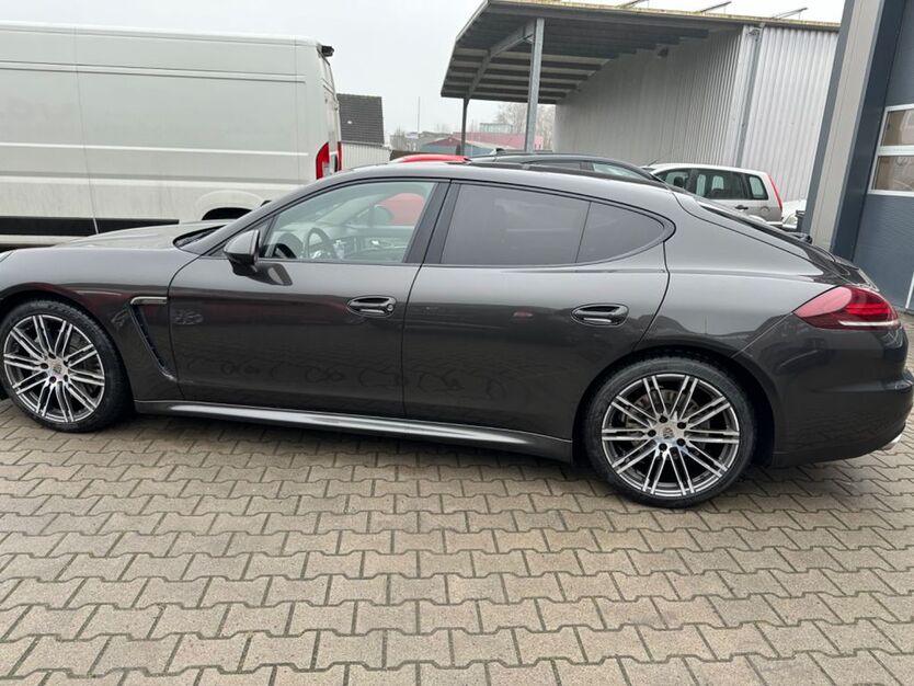 Porsche Panamera 270.900 km 26.500 € Lüdinghausen 59348