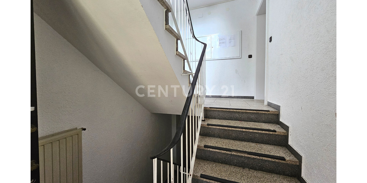 Attraktive Kapitalanlage mit Potenzial: Mehrfamilienhaus mit 6 Eigentumswohnungen & Garagen in Hemer - Mehrfamilienhaus, Wohnhaus Hemer | Angebot:27469088