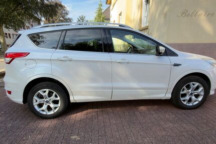 Ford Kuga 143.500 km 8.999 &euro; Lünen 44532