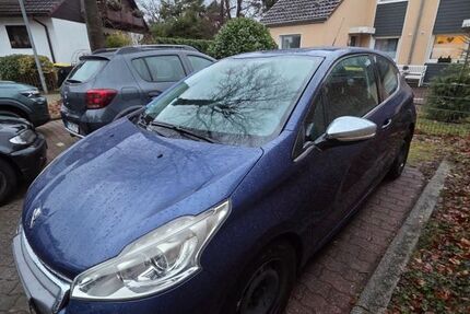 Peugeot 208 95.000 km 4.600 &euro; Menden 58706