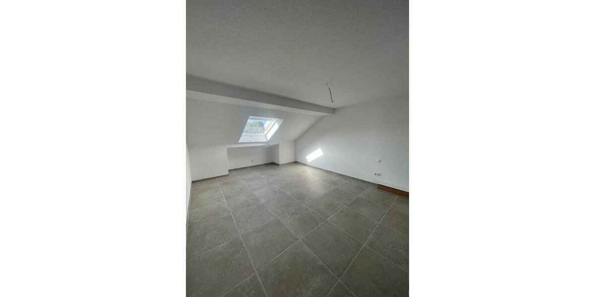 Dachgeschoßwohnung Dortmund Aplerbeck - 2.5 Zimmer, 70 m&sup2;, 850&euro; | Angebot:24661200