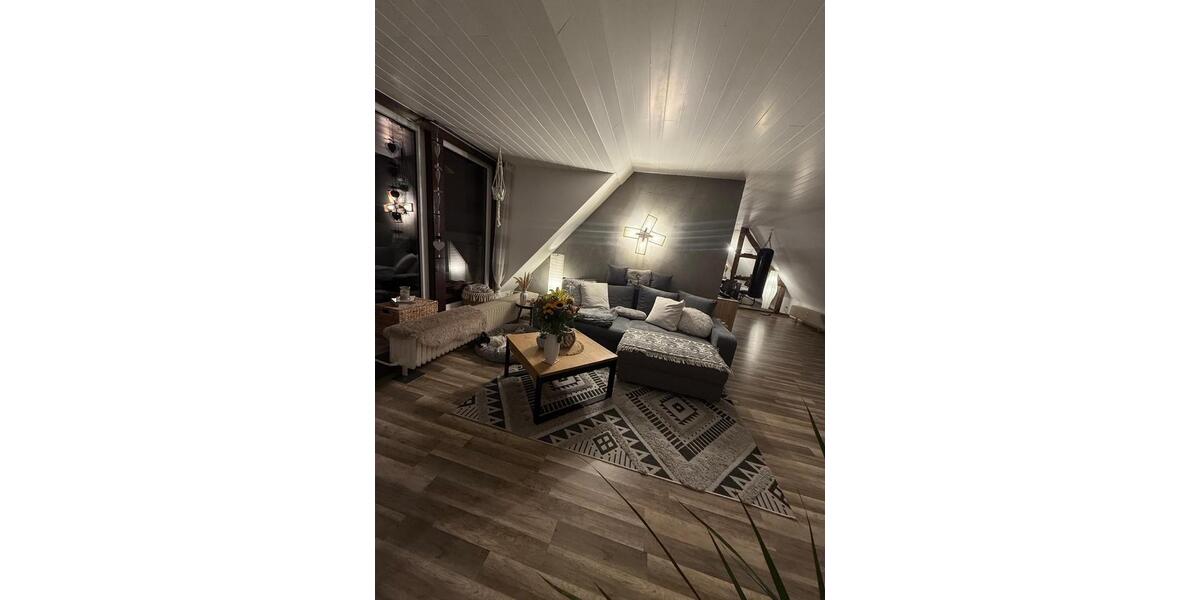 Dachgeschoßwohnung Hagen Hagen-Nord - 2 Zimmer, 100 m&sup2;, 950&euro; | Angebot:24737599