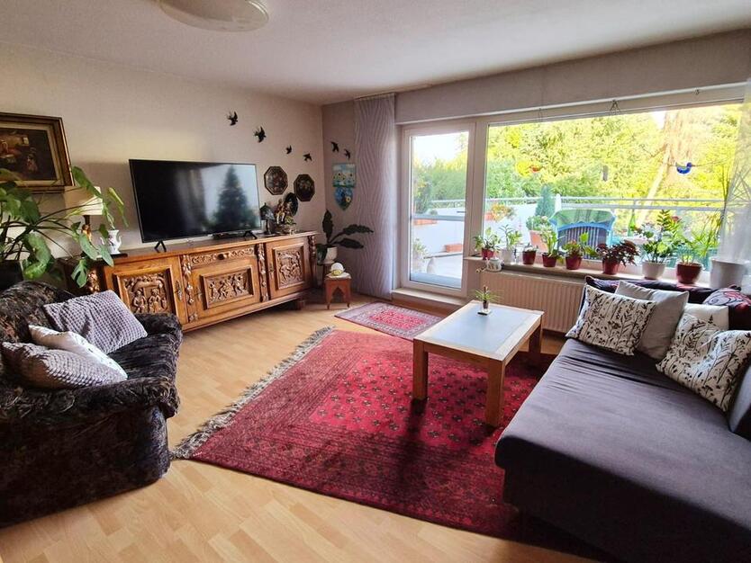 Provisionsfreie 5-Zimmer Wohnung über 2 Etagen + eigener Haustür