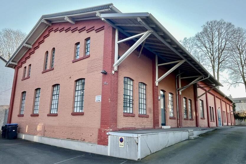 Moderne Gewerbeeinheit mit stilvollen Büroräumen und großzügigem Lagerraum im Loftstil zimmer