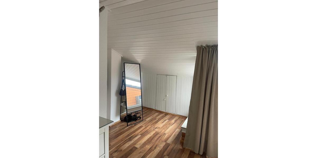 Dachgeschosswohnung 1 zimmer
