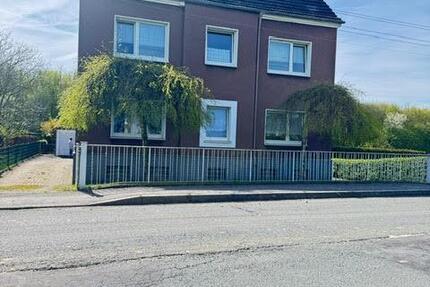 Haus Bönen - 2 Zimmer, 200 m&sup2;, 435.000&euro; | Angebot:26537683