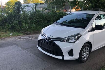 Toyota Yaris 292.000 km 2.490 &euro; Holzwickede 59439