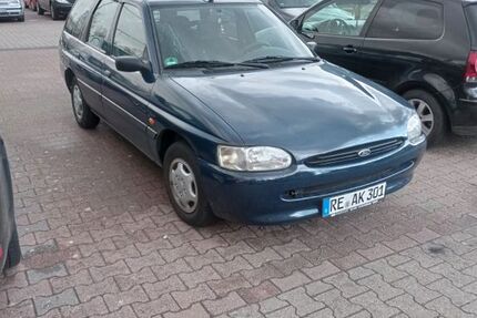 Ford Escort 120.000 km 858 &euro; Recklinghausen 45659