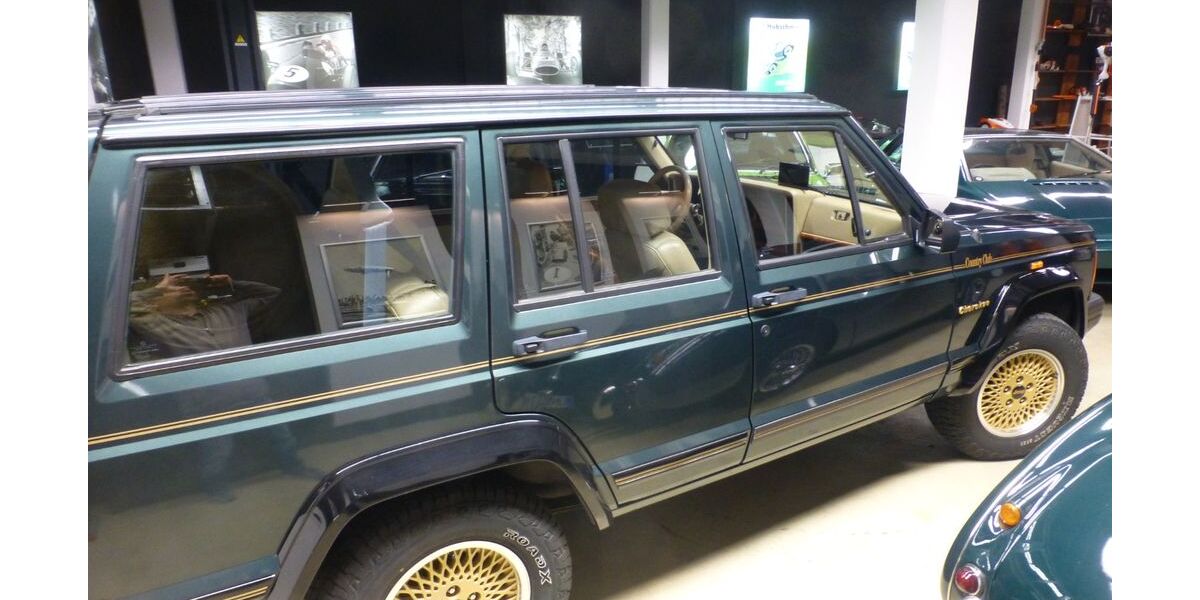 Jeep Cherokee 132.000 km 20.500 &euro; Unna 59425