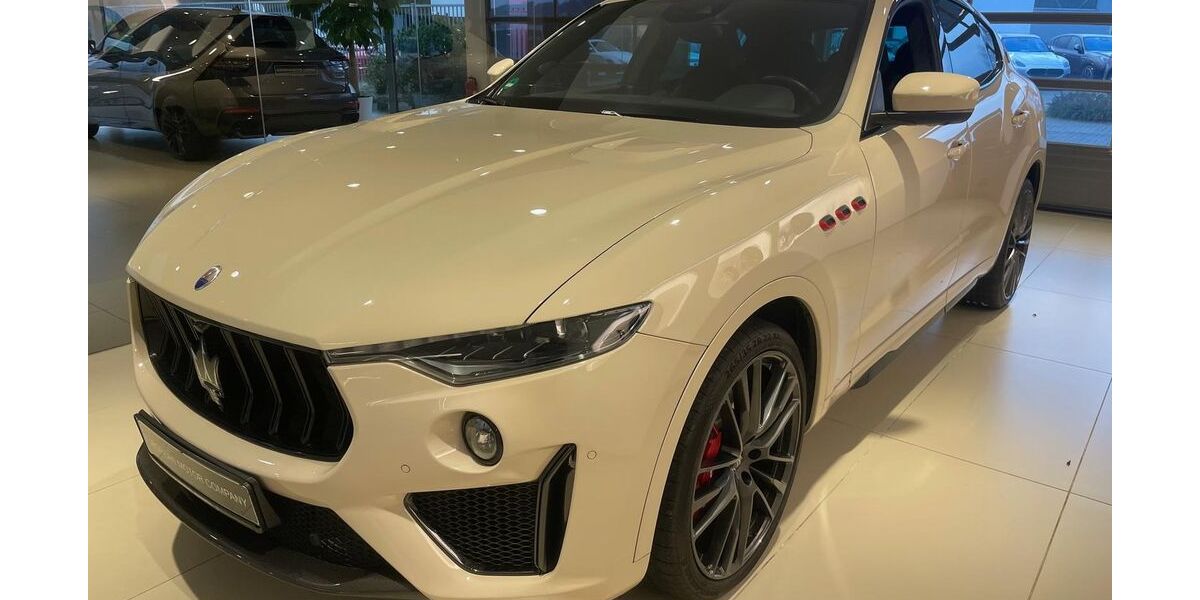 Maserati Levante 59.900 km 82.950 &euro; Schwerte 58239