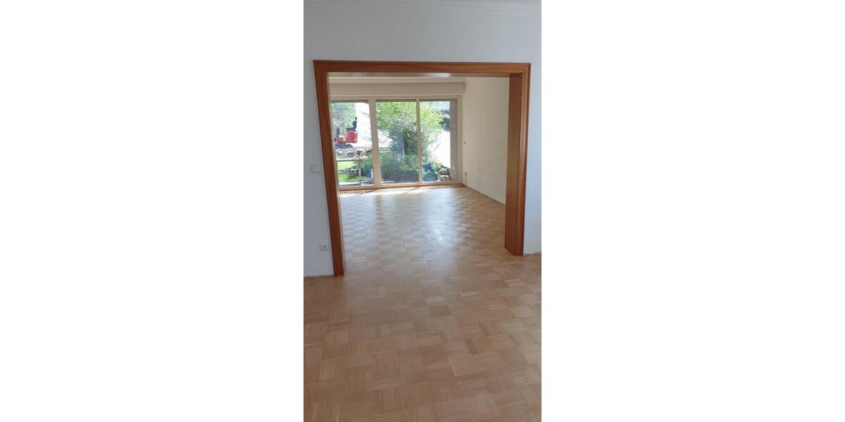 Erdgeschoßwohnung Bochum Bochum-Südwest - 4 Zimmer, 151 m&sup2;, 1.595&euro; | Angebot:26312981