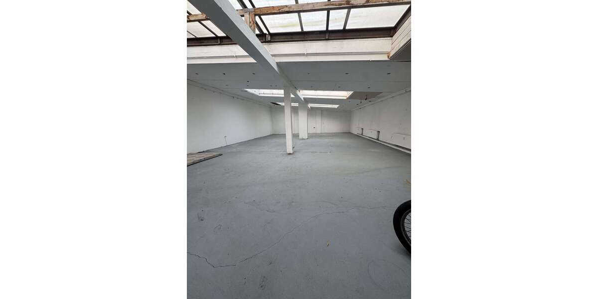 Halle in Iserlohn 660 € 220 m² zimmer