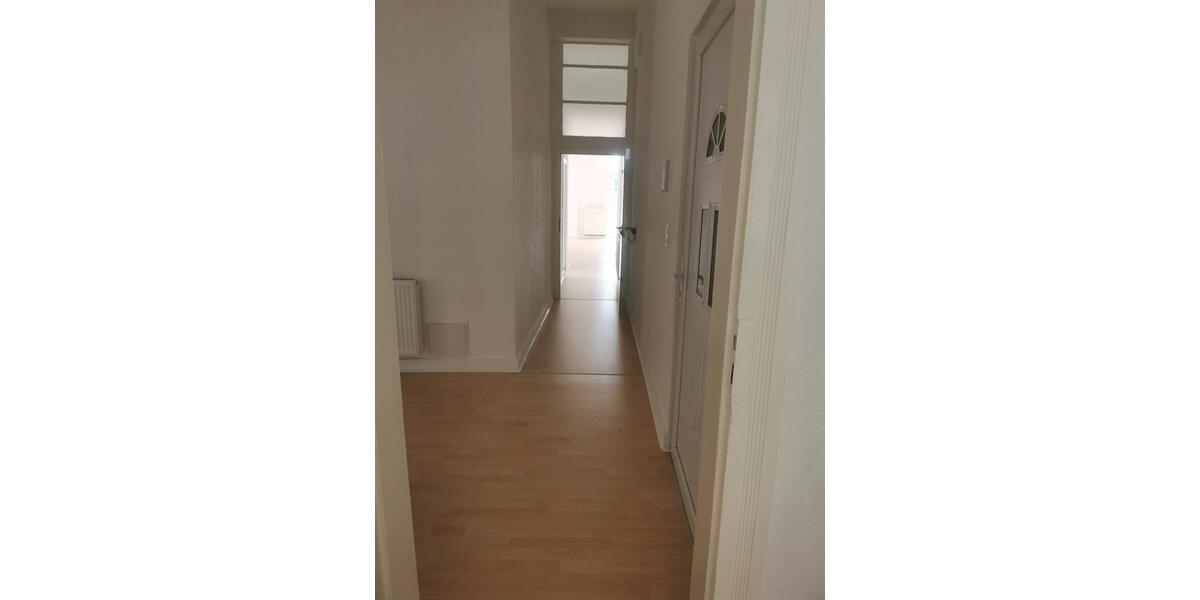Etagenwohnung Iserlohn - 5 Zimmer, 160 m&sup2;, 990&euro; | Angebot:25852011