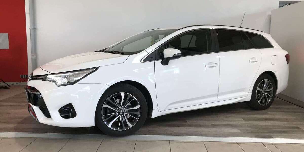 Toyota Avensis 195.000 km 10.500 &euro; Hattingen 45527